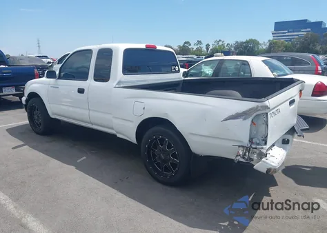 2002 Toyota Tacoma Xtracab z USA, uszkodzony, nr VIN 5TEVL52NX2Z892487